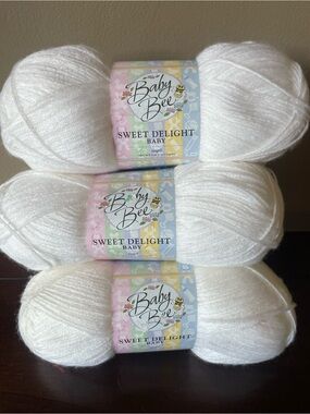 Lot 5 skeins Baby Bee Sweet Delight Yarn #7000 Angel White acrylic polyamide NEW